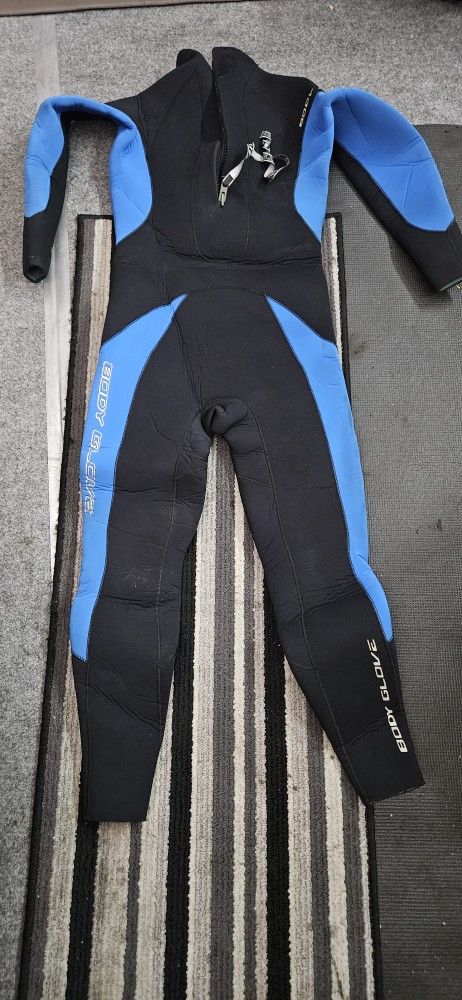 Body Glove Wetsuit Size S/L