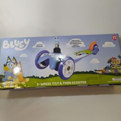 Bluey 3 Wheel Tilt And Turn Scooter 
