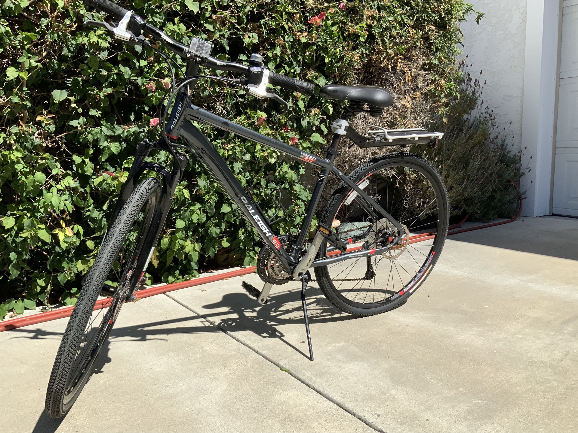 Raleigh Misceo 2.0 Hybrid Bike