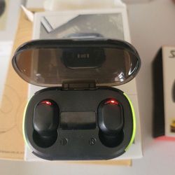 WIRELESS EARBUDS  ASSORTED 