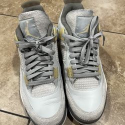 Jordan 4 Photon Dust