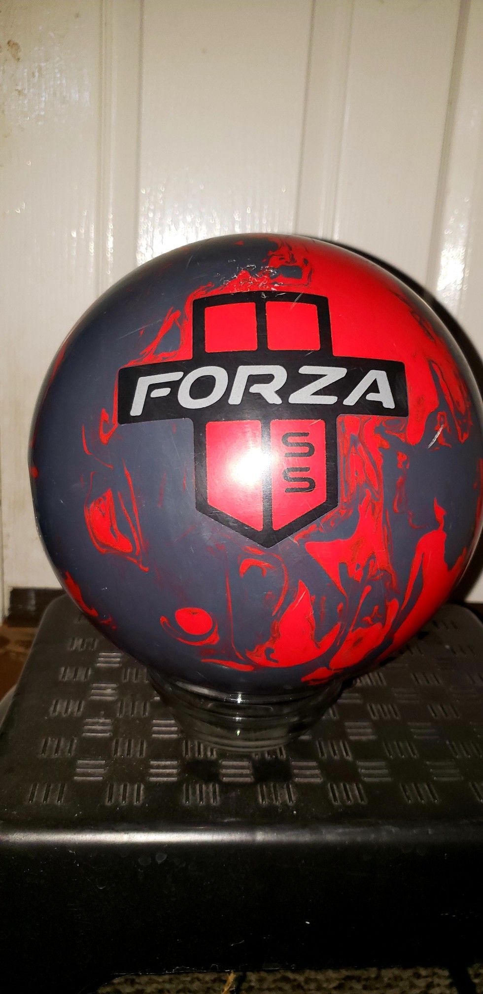 Motiv Forza bowling ball
