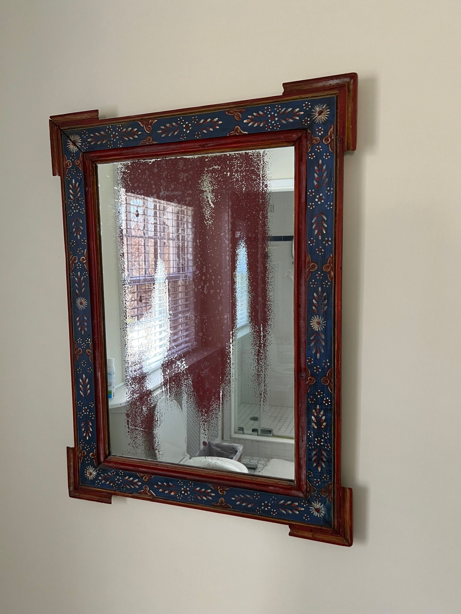 Antique Wood Framed Mirror in VG Condition 30 x 24 Smoke and pet free household