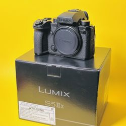 Panasonic LUMIX S5IIX 24.2MP Mirrorless Digital Camera - Black (Body Only)