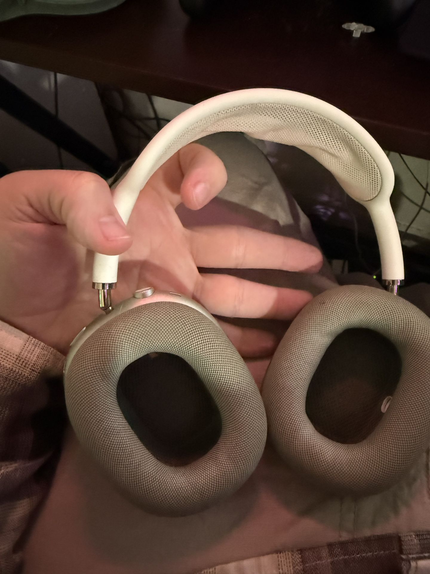 AirPod Max mint green