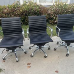 Ribbed Executive Chairs