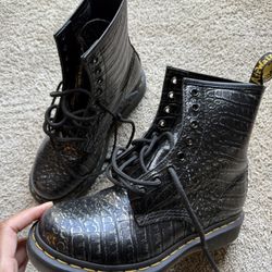 doc martens boots