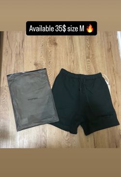 Black essentials shorts size M