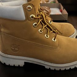Timberland Boots Size 4.5