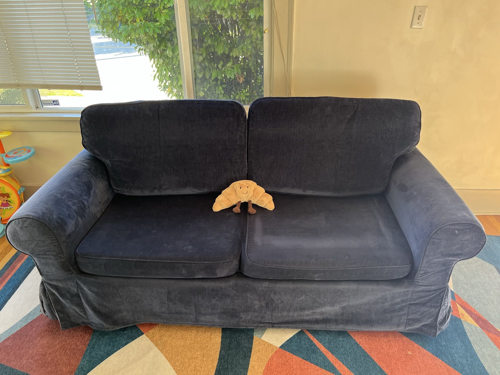 Must Go! Sleeper Couch 