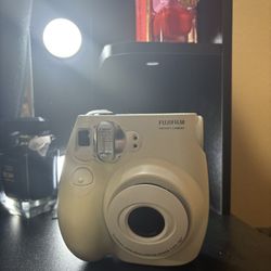 Polaroid Camera 