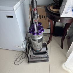 Dyson DC17 Animal Vacuum