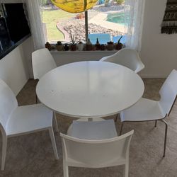 Tulip Table + 5 Chairs