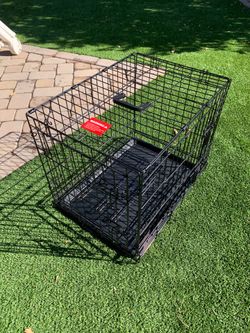 Intermediate wire dog crate Never used