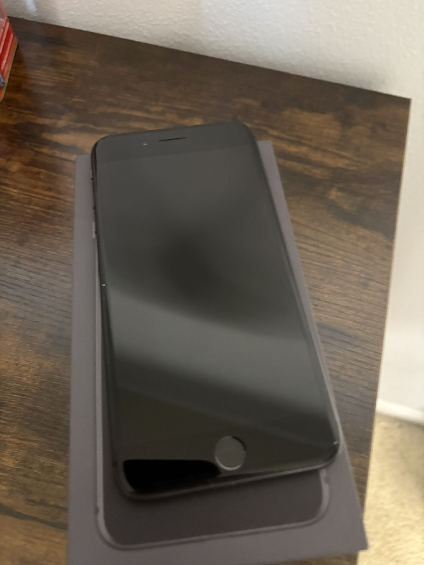 iPhone 8 Plus