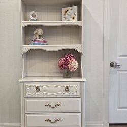 ✨ Vintage Girls Hutch / Dresser – French Provincial Style ✨