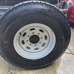Michelin LTX A/S lt 265 75r 16 on a Ford rim