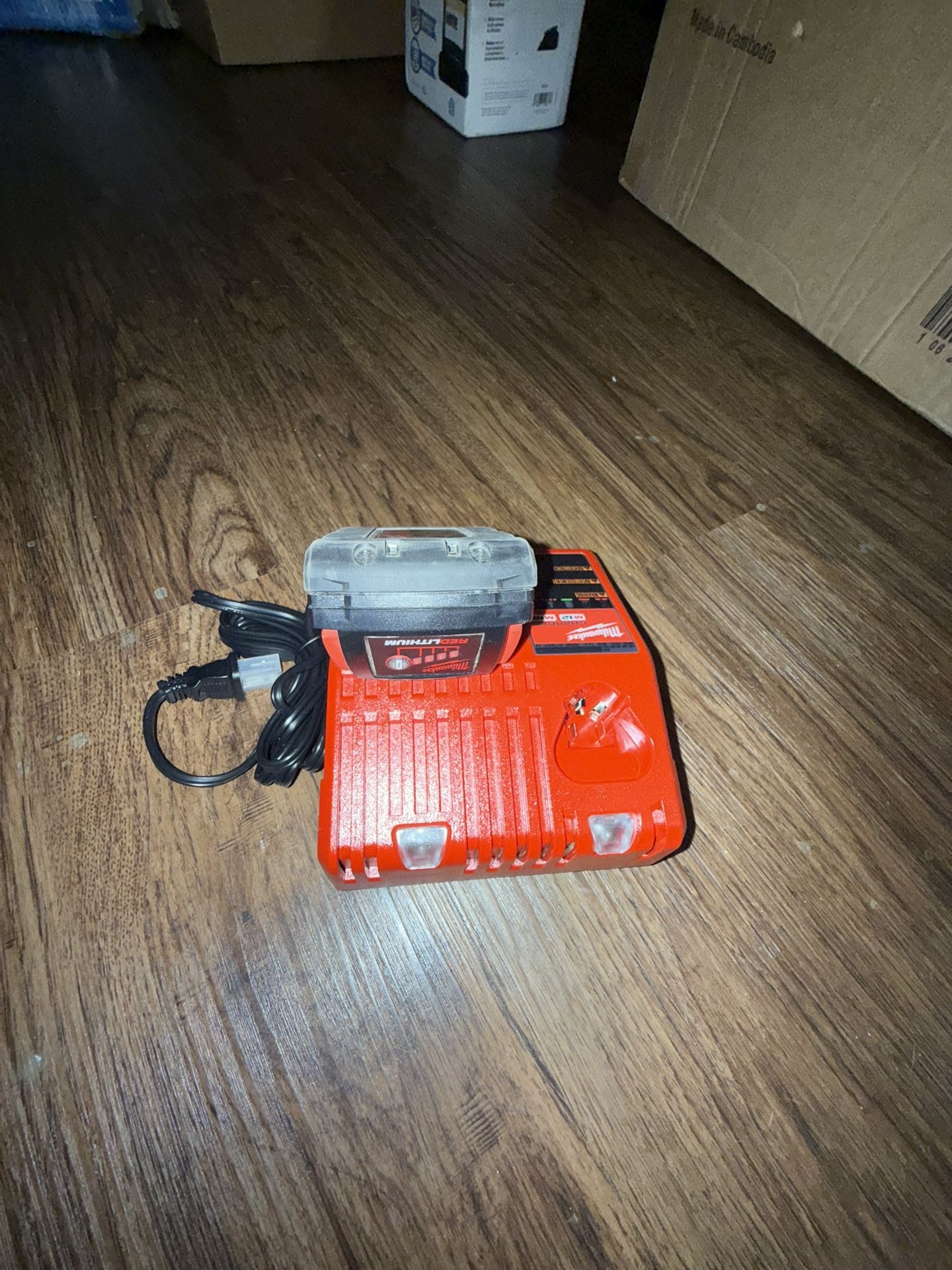 NEW Milwaukee M18 M12 Charger & M18 CP 2.0 Battery