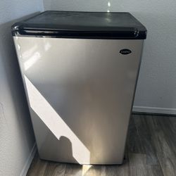Mini Refrigerator 