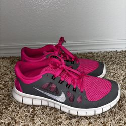 Nikes Size 6Y/Women’s 7.5