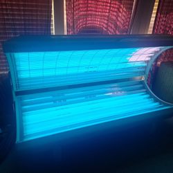 Tanning Bed.  Sunquest Pro 16s