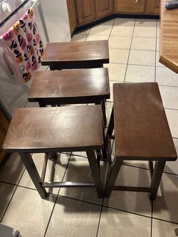 Set of 4 Wood and Metal Bar Stools