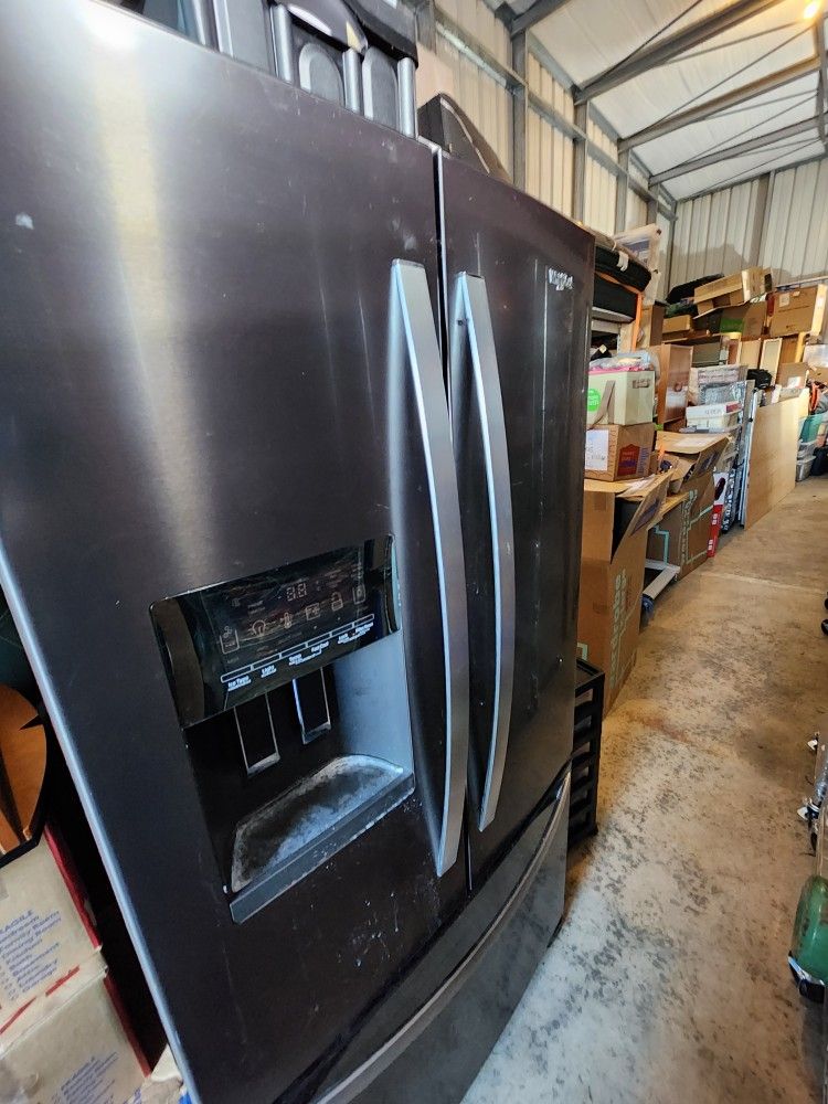 Whirlpool Refrigerator Freezer Combo With Ice Maker