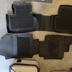 New All weather floor mats Venza