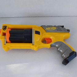 Nerf N-Strike Gun 