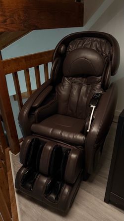 Brown Leather Massage Chair – Excellent Condition