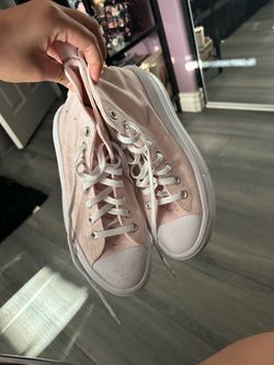 pink converse