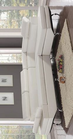 [CLEARANCE] Moderno White Sectional