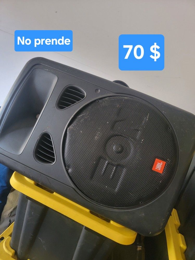 BOSINA JBL EON NO SE QUE TIENE LA TENGO POR 70 $$SUR SACRAMENTO