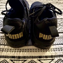 Puma Sz 8.5 womens