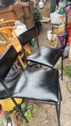 2 bar stools height 24 , price 14. Pick up. E.  Side. Tacoma