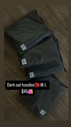 dark oatmeal essential hoodie