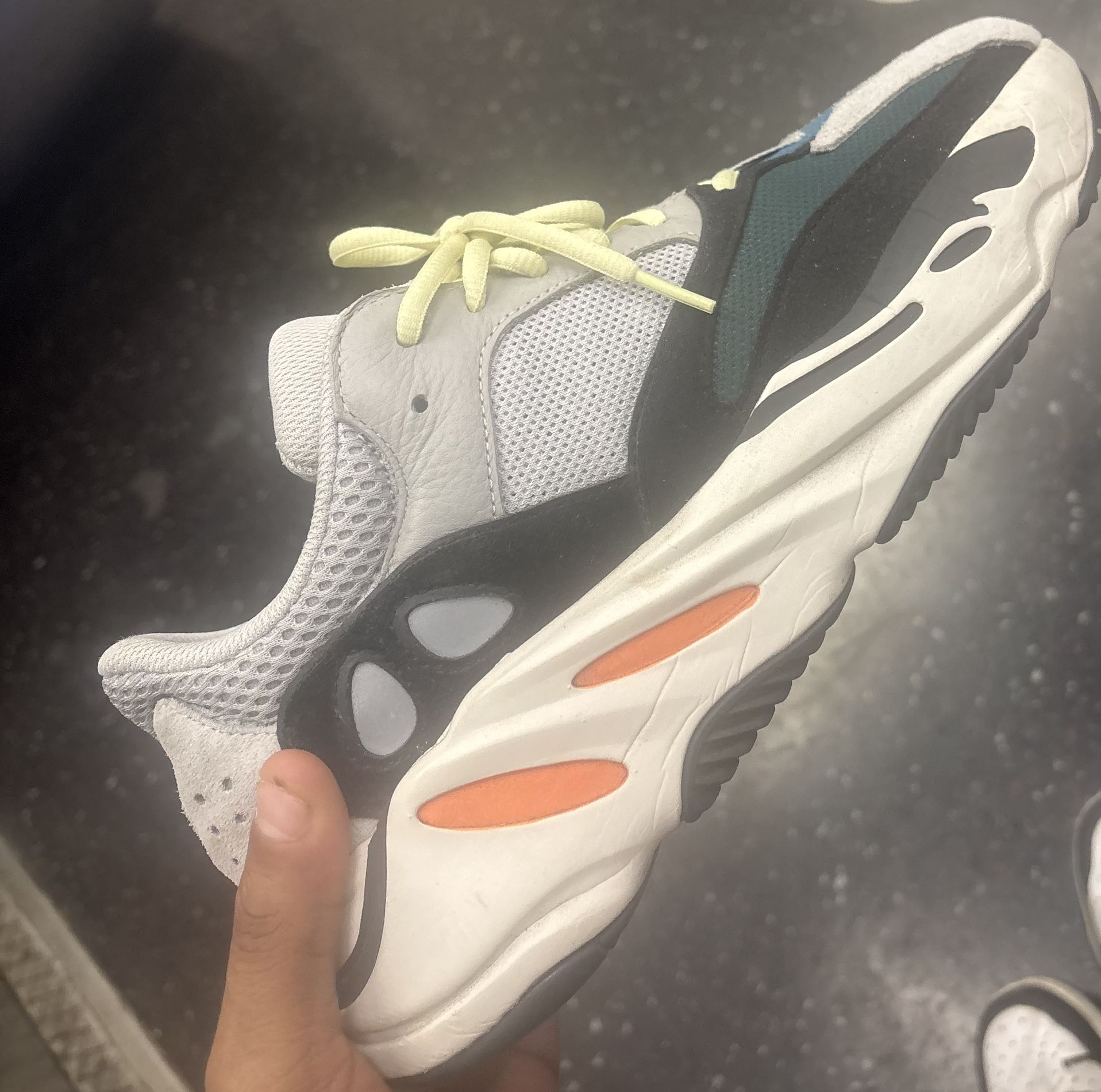 Yeezy 700 