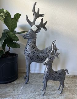 NWT Decorative Metal Luminary Reindeer Set