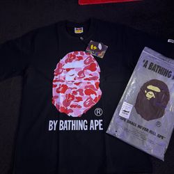 Black and pink bape camo tee size m