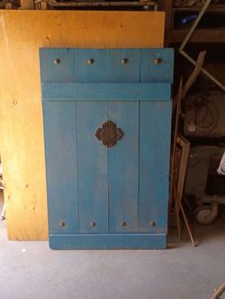 Wooden gate door