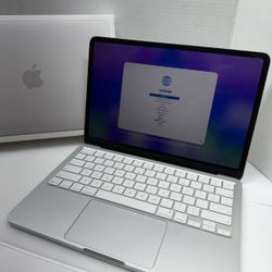 APPLE MACBOOK NEO 13" A3404 A18 PRO 8GB 256GB SSD SILVER 2026 W/ BOX (CMP130623)