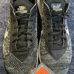 Nike DM9073-001 FLYKNIT  Size 8