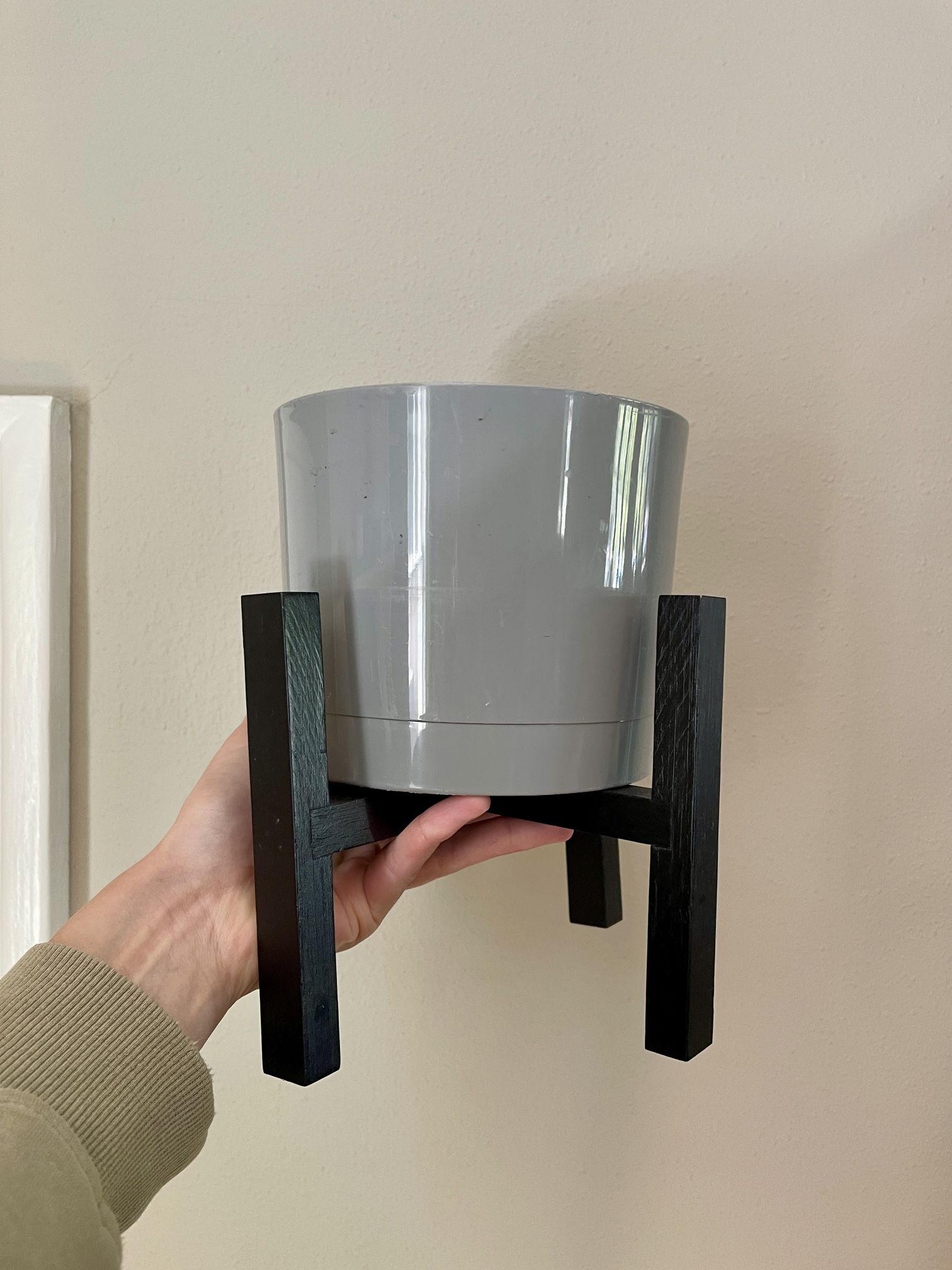 Plastic Plant Pot With Base