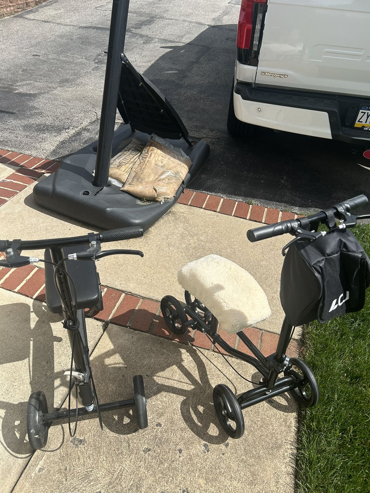 Knee Walker/scooter