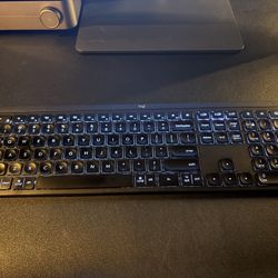 Logitech MX Keys Wireless Keyboard – Like New
