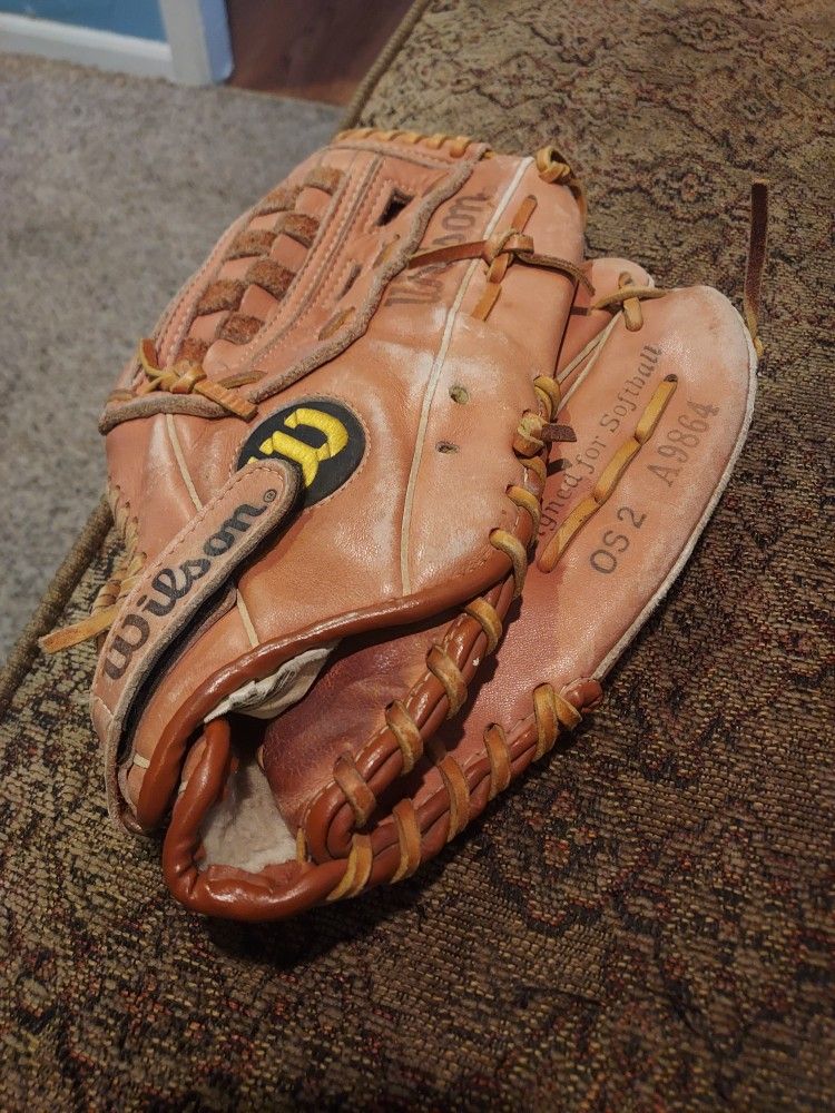 Wilson SOFTBALL GLOVE  OPTIMA Silver Series MAKE OFFER