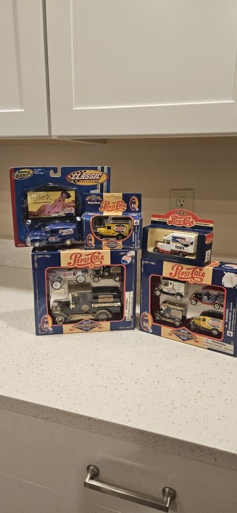 TOY. VEHICLES. PEPSI. LOGO