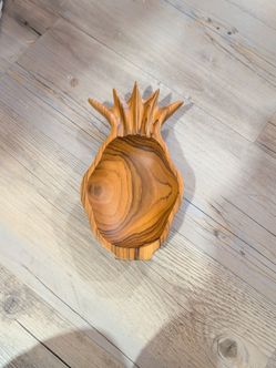 Wooden Pineapple-Shaped Decorative Bowl