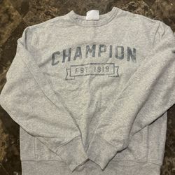 Old School Champion Long Sleeve Pull Over 