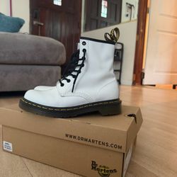 Brand nee Doc Marts